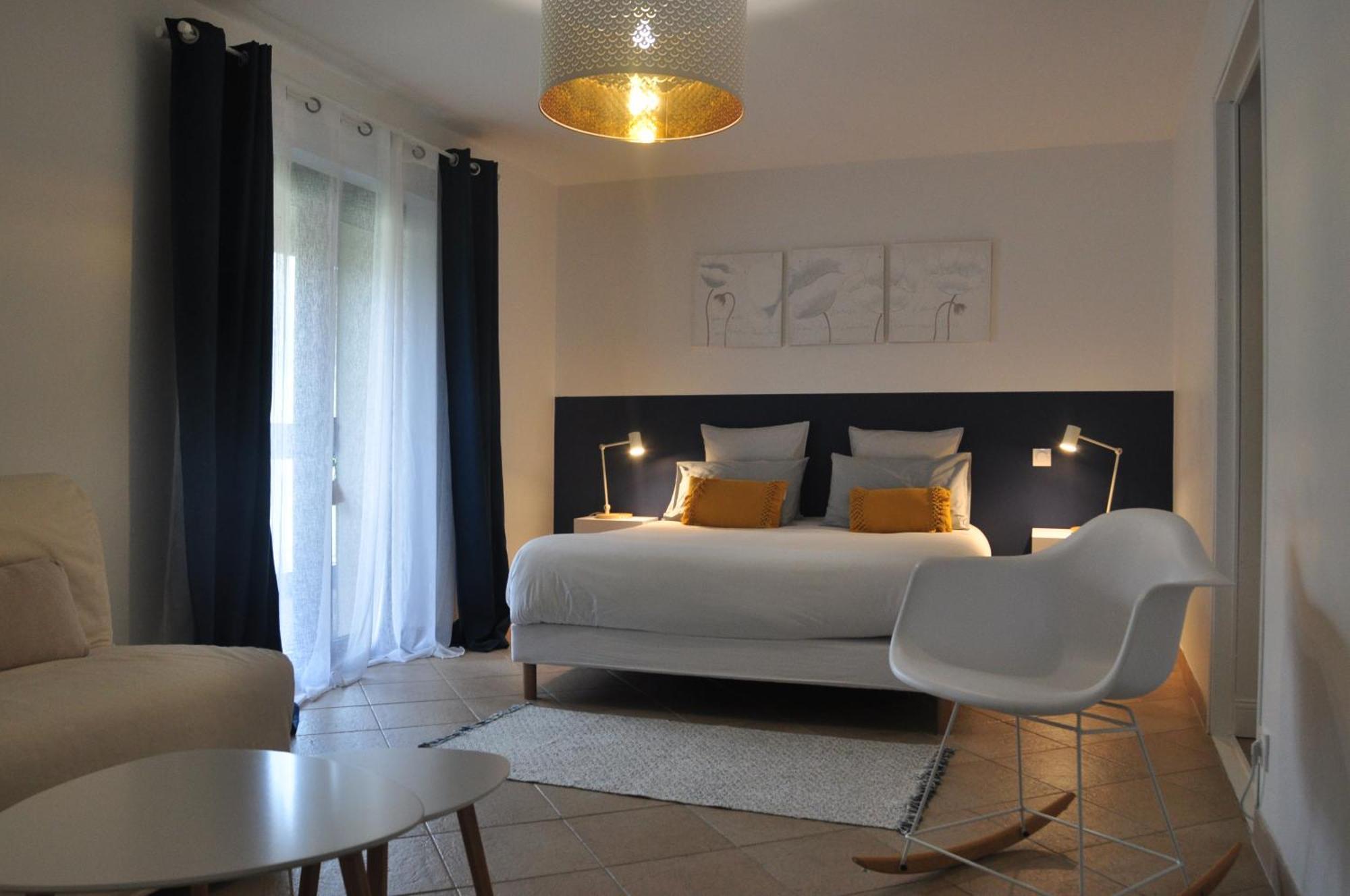 Chambre D'Hotes A La Cle Des Champs Varen Екстериор снимка